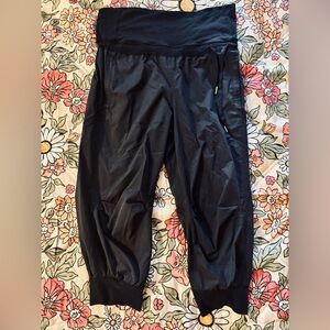 Lululemon cropped fold over Joggers